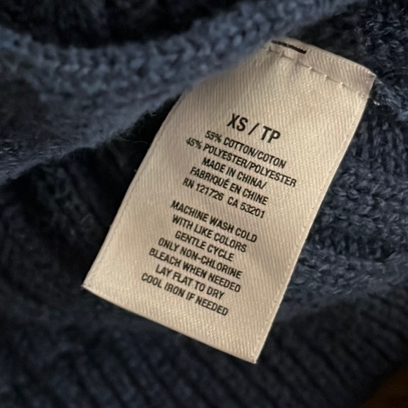 Aeropostale Hooded Button-up Cardigan Sweater with Zippered Pockets - Picture 6 of 7